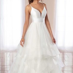 Stella York ballgown style #6988 size 10 ivory